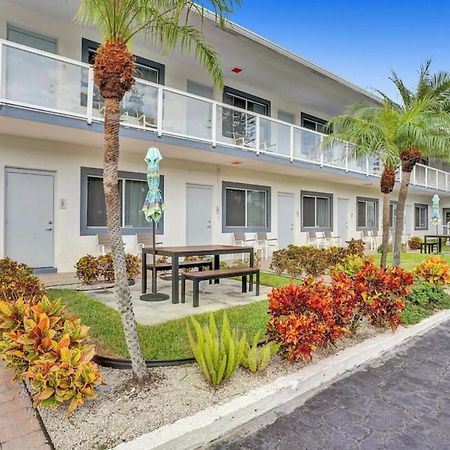 Waves Beach Town Cozy Studio Apartment Pompano Beach Bagian luar foto