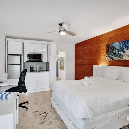 Waves Beach Town Cozy Studio Apartment Pompano Beach Bagian luar foto