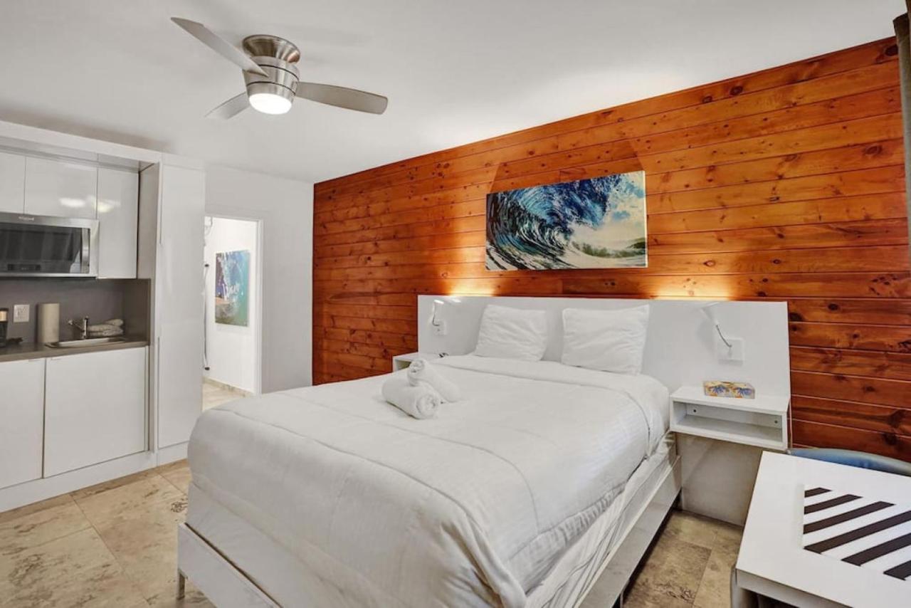 Waves Beach Town Cozy Studio Apartment Pompano Beach Bagian luar foto